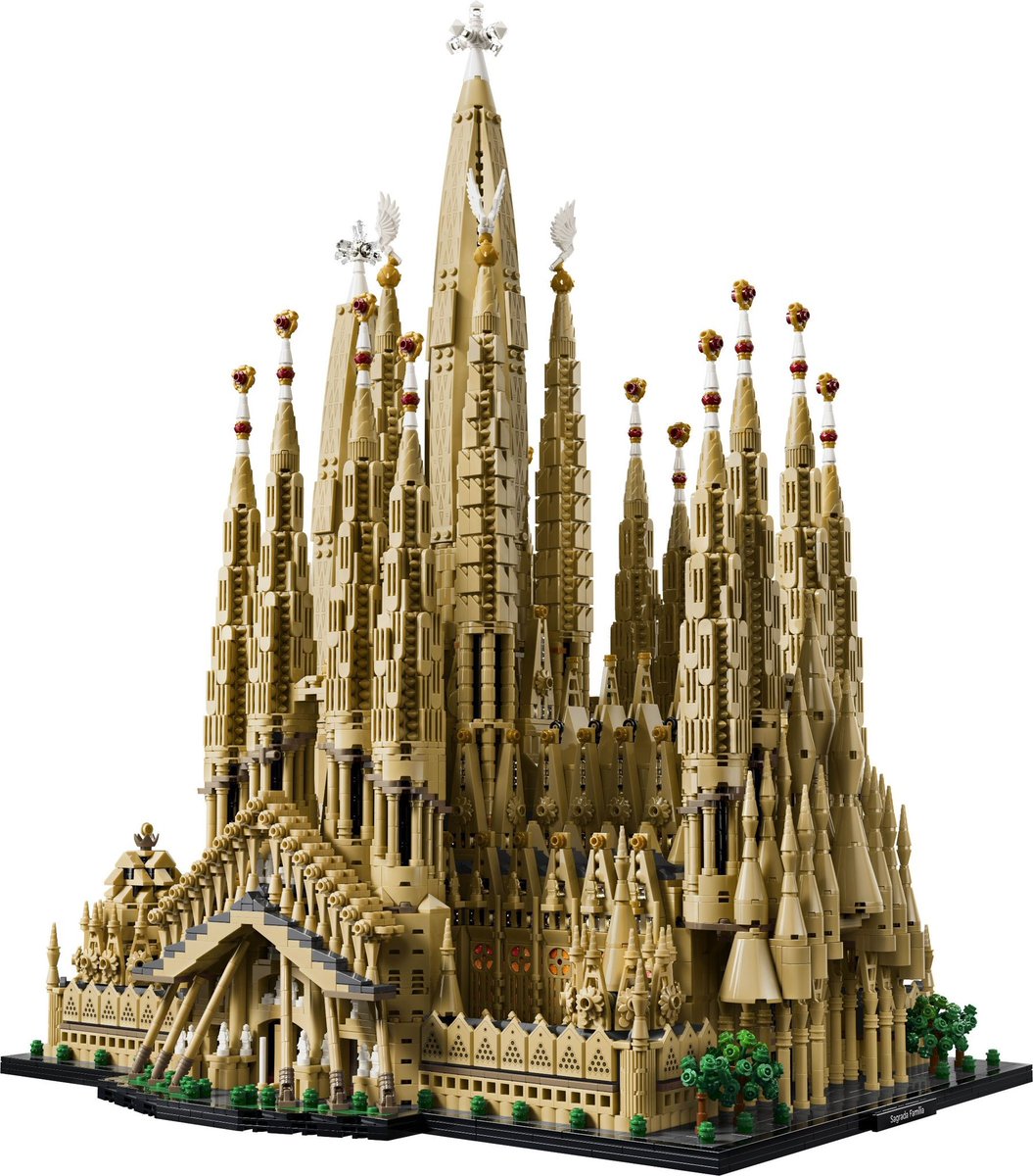 LEGO Sagrada Família: Largest Set Ever