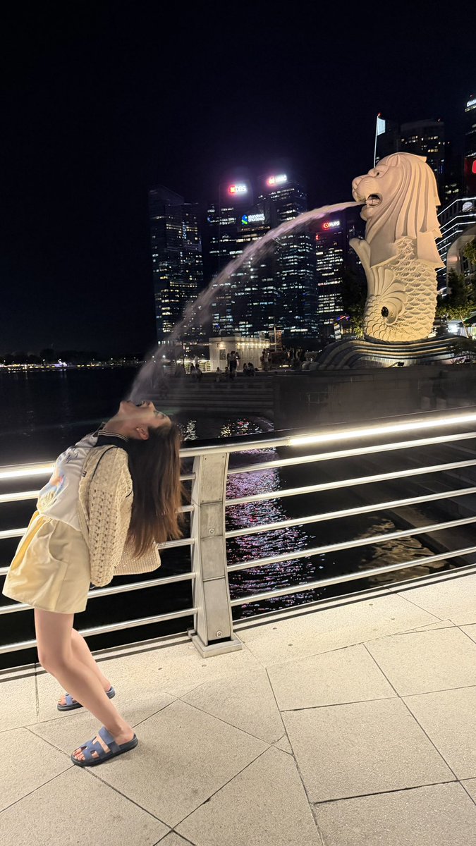 Kanna Hashimoto's Singapore Trip Photo
